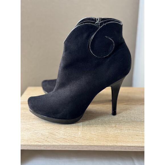 Limelight Black Suede Ankle Booties - Women’s Size 9 - Picture 2 of 7